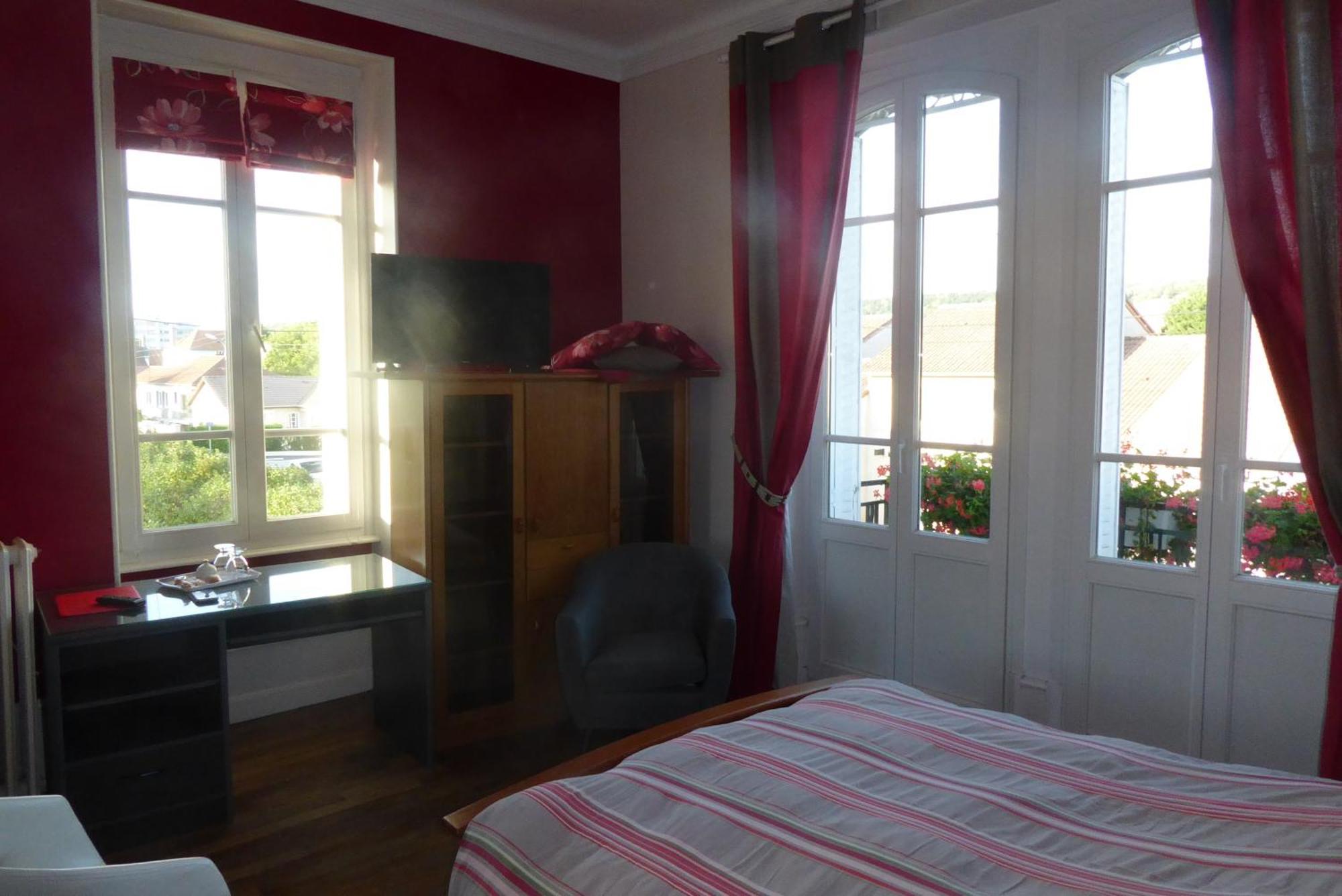 La Dragee Hote, Chambres Chez L'Habitant Βερντέν Δωμάτιο φωτογραφία